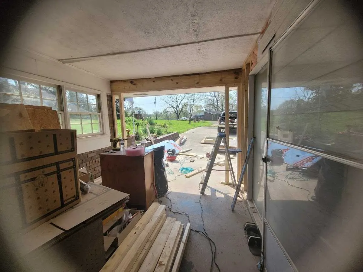 Air movers and dehumidifier for Drying & Dehumidification in Batesburg-Leesville